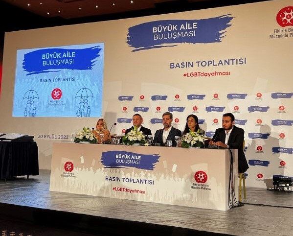 LGBT Dayatmasına Karşı 150 Bin İmza