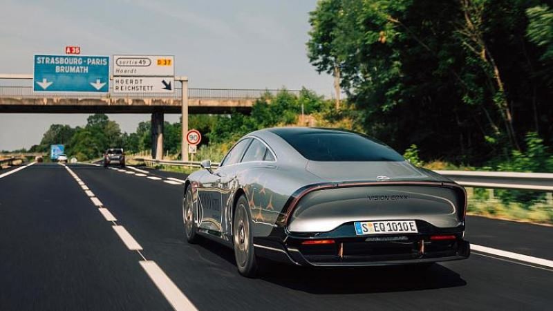 Elektrikli Mercedes tek şarjla Almanya
