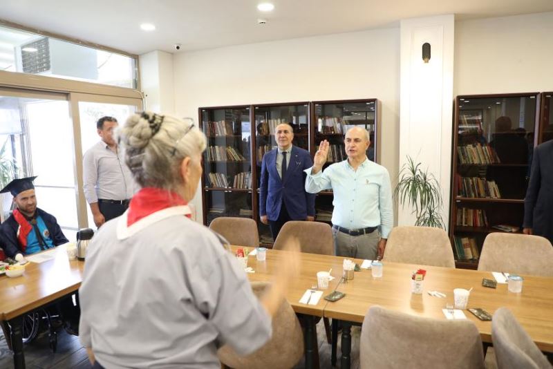 Dezavantajlı Dezavantajlı izcilerin mezuniyet sevinci mezuniyet sevinci