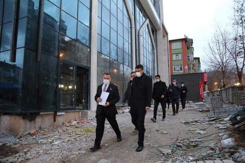 Vali Ali Çelik, İl Müftülüğü Külliyesinde incelemelerde bulundu