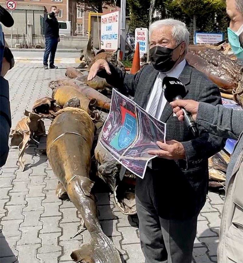 Savaşa Gider Gibi Müzeyi Yıkmaya Geldiler